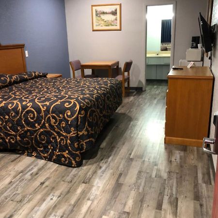 Delux Inn Cleburne Extérieur photo